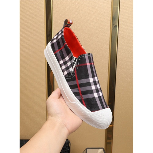 Replica Burberry Casual Shoes For Men #768833 $80.00 USD for Wholesale