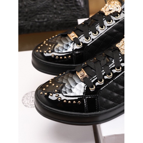 Replica Versace Casual Shoes For Men #769586 $82.00 USD for Wholesale