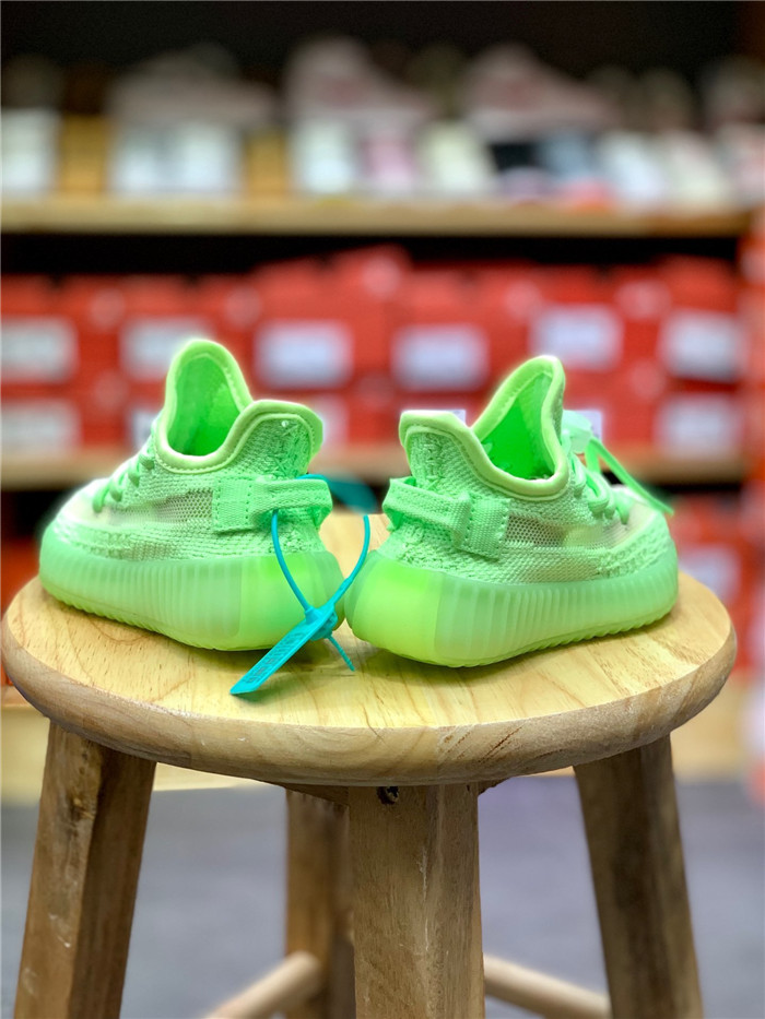 yeezy kid shoes