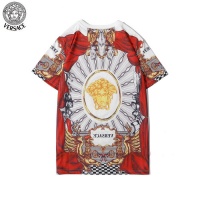 $27.00 USD Versace T-Shirts Short Sleeved For Men #772530