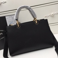 $106.00 USD Prada AAA Quality Handbags For Women #773051
