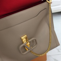 $109.00 USD Valentino AAA Quality Messenger Bags For Women #774518