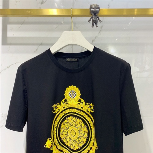 Replica Versace T-Shirts Short Sleeved For Men #778484 $41.00 USD for Wholesale