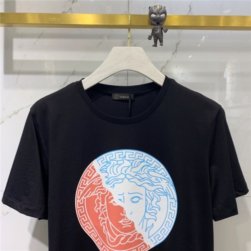 Replica Versace T-Shirts Short Sleeved For Men #778486 $41.00 USD for Wholesale