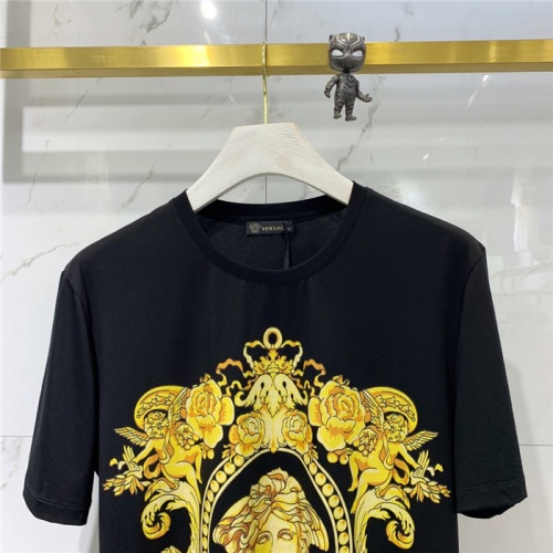 Replica Versace T-Shirts Short Sleeved For Men #778490 $41.00 USD for Wholesale