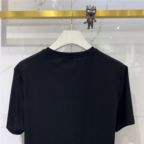 Replica Dsquared T-Shirts Short Sleeved For Men #779439 $41.00 USD for Wholesale