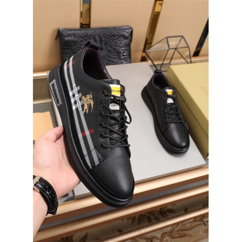 Replica Burberry Casual Shoes For Men #782448 $80.00 USD for Wholesale