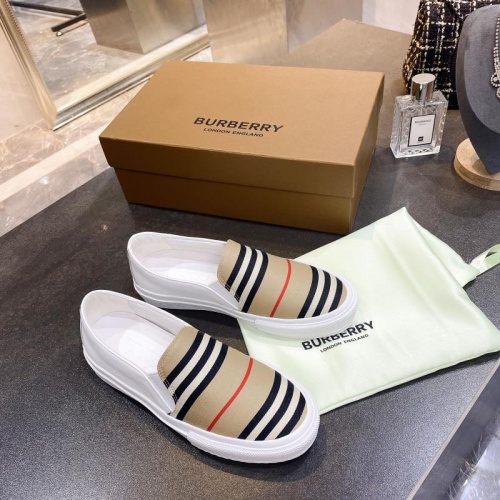 Replica Burberry Casual Shoes For Women #783615 $89.00 USD for Wholesale