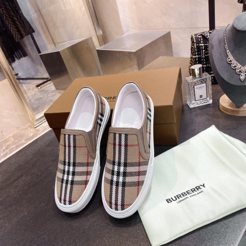Burberry Casual Shoes For Women #783616