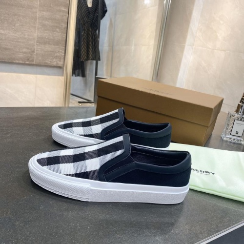 Replica Burberry Casual Shoes For Men #783624 $93.00 USD for Wholesale