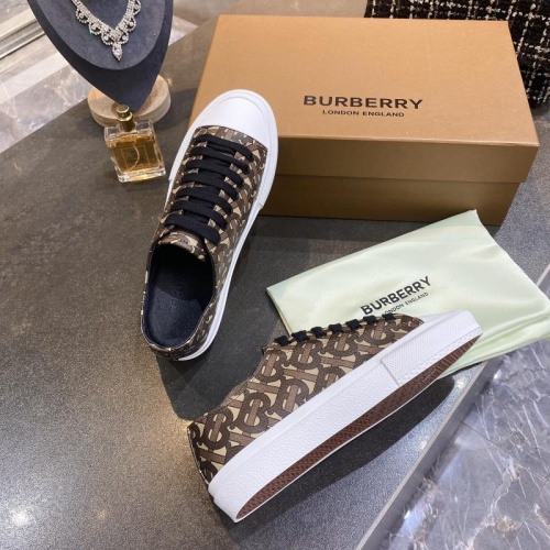 Replica Burberry Casual Shoes For Men #783630 $86.00 USD for Wholesale