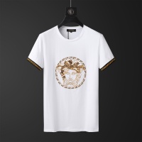 $68.00 USD Versace Tracksuits Short Sleeved For Men #784076