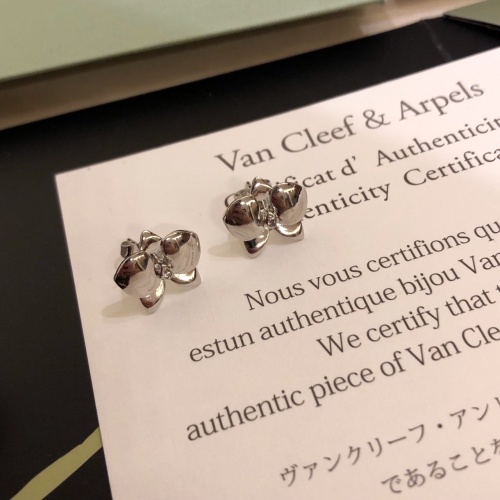 Van Cleef &amp; Arpels Earrings #789373 $29.00 USD, Wholesale Replica Van Cleef &amp; Arpels Earrings