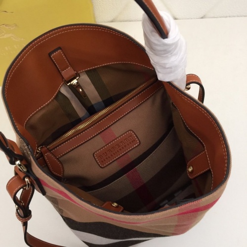 Replica Burberry AAA Handbags #791531 $92.00 USD for Wholesale