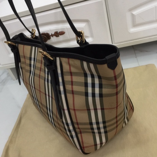 Replica Burberry AAA Handbags #791534 $92.00 USD for Wholesale