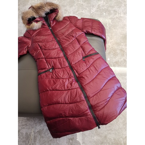 Moncler Down Feather Coat Long Sleeved For Women #793188