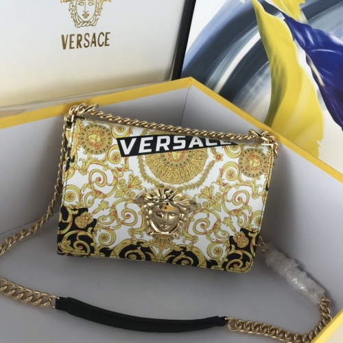 Versace AAA Quality Messenger Bags For Women #794703 $130.00 USD, Wholesale Replica Versace AAA Quality Messenger Bags