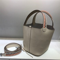 $106.00 USD Hermes AAA Quality Handbags For Women #785921