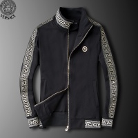 $98.00 USD Versace Tracksuits Long Sleeved For Men #789402