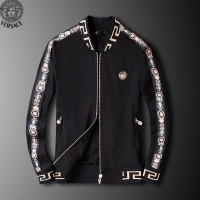 $98.00 USD Versace Tracksuits Long Sleeved For Men #789404