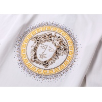 $32.00 USD Versace T-Shirts Long Sleeved For Men #792339