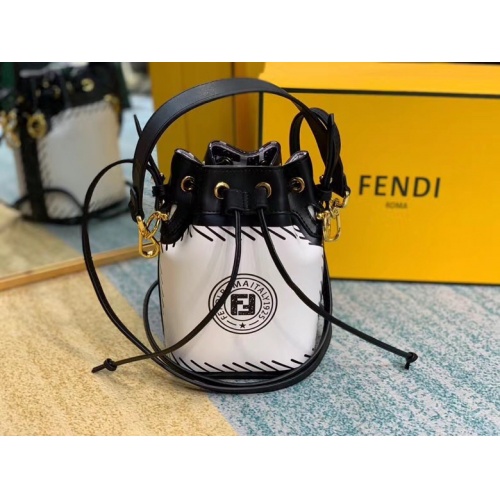 Fendi AAA Messenger Bags For Women #799332 $105.00 USD, Wholesale Replica Fendi AAA Messenger Bags