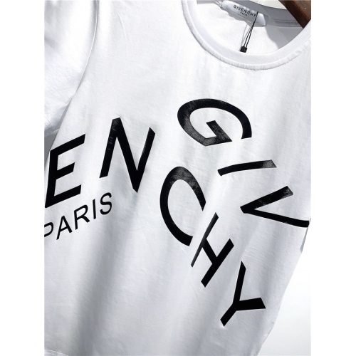 Replica Givenchy T-Shirts Short Sleeved For Men #800010 $26.00 USD for Wholesale