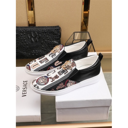 Replica Versace Casual Shoes For Men #801758 $76.00 USD for Wholesale