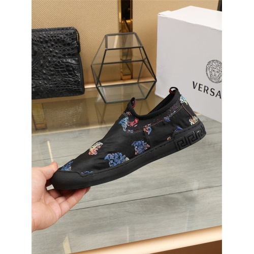 Replica Versace Casual Shoes For Men #801763 $76.00 USD for Wholesale