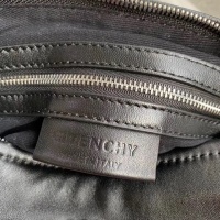$225.00 USD Givenchy AAA Quality Messenger Bags For Women #802851