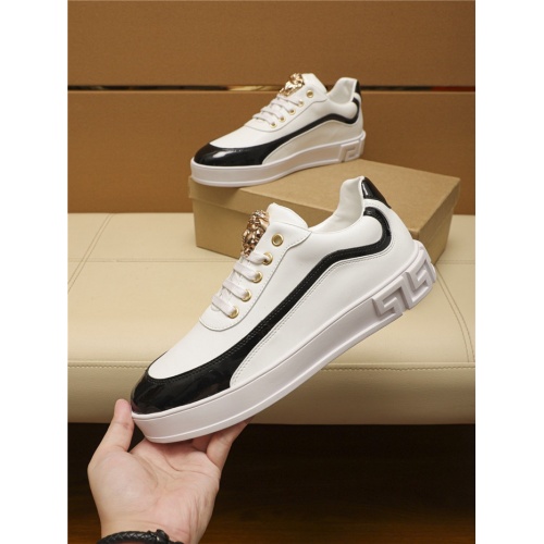 Replica Versace Casual Shoes For Men #805697 $72.00 USD for Wholesale