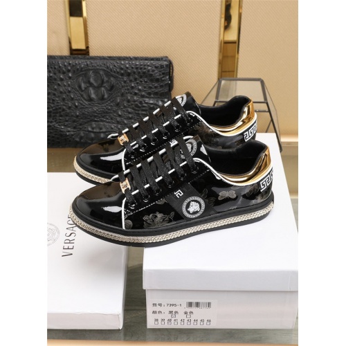 Replica Versace Casual Shoes For Men #805771 $76.00 USD for Wholesale