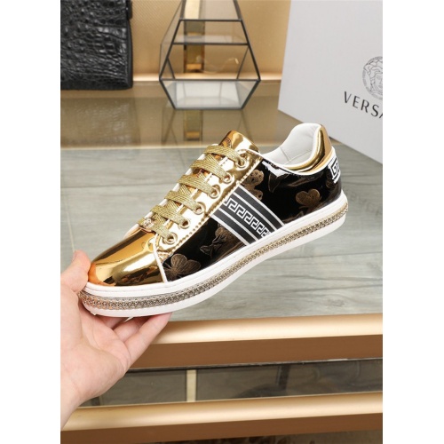 Replica Versace Casual Shoes For Men #805772 $76.00 USD for Wholesale