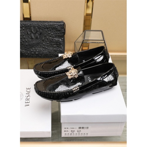 Replica Versace Casual Shoes For Men #805774 $76.00 USD for Wholesale