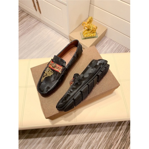 Replica Versace Casual Shoes For Men #808617 $68.00 USD for Wholesale