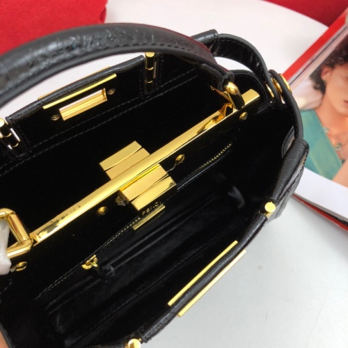 Replica Fendi AAA Messenger Bags In 23*18*11cm For Women #809966 $132.00 USD for Wholesale