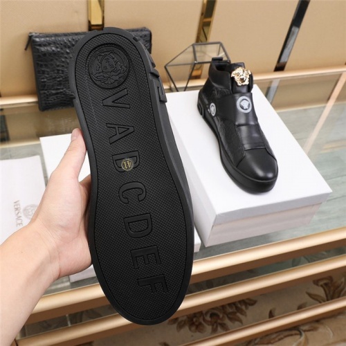 Replica Versace Casual Shoes For Men #811139 $82.00 USD for Wholesale