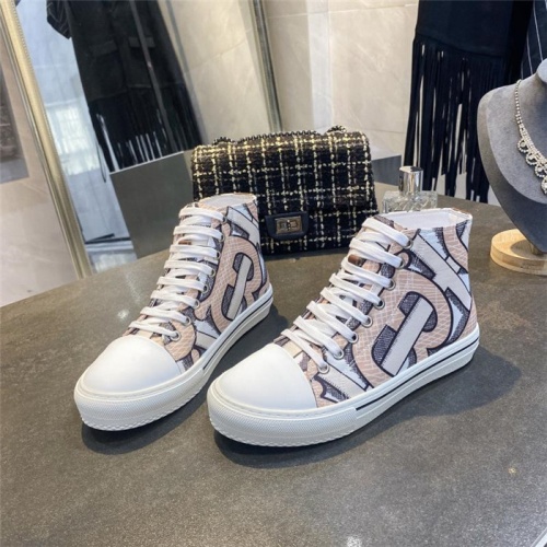 Burberry High Tops Shoes For Women #811321