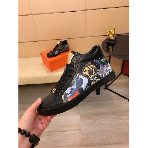 Replica Versace Casual Shoes For Men #811680 $80.00 USD for Wholesale