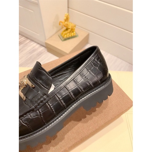 Replica Versace Casual Shoes For Men #811705 $82.00 USD for Wholesale