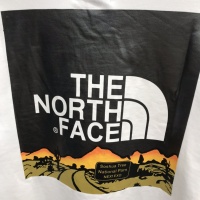 $45.00 USD The North Face Hoodies Long Sleeved For Men #809389