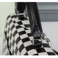 $210.00 USD Off-White AAA Quality Messenger Bags For Women #809857