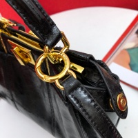 $132.00 USD Fendi AAA Messenger Bags In 23*18*11cm For Women #809966