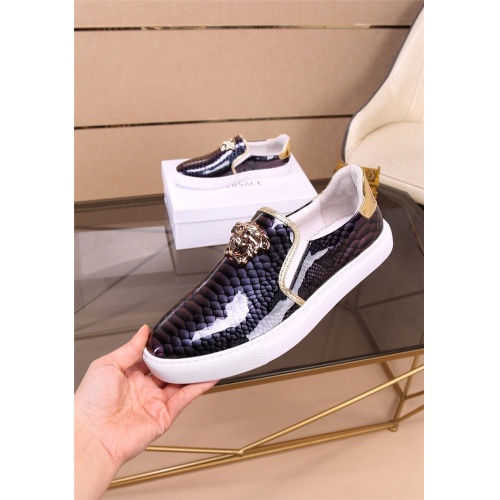 Replica Versace Casual Shoes For Men #812527 $76.00 USD for Wholesale