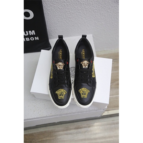 Replica Versace Casual Shoes For Men #813276 $76.00 USD for Wholesale