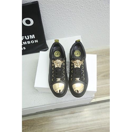 Replica Versace Casual Shoes For Men #813282 $80.00 USD for Wholesale