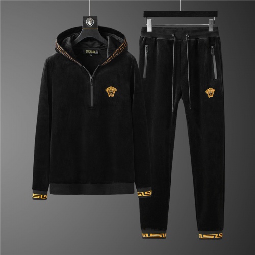 Versace Tracksuits Long Sleeved For Men #813463