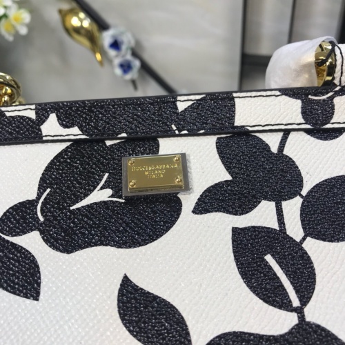 Replica Dolce & Gabbana D&G AAA Quality Messenger Bags For Women #813869 $150.00 USD for Wholesale