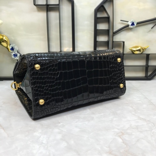Replica Dolce & Gabbana D&G AAA Quality Messenger Bags For Women #813886 $182.00 USD for Wholesale