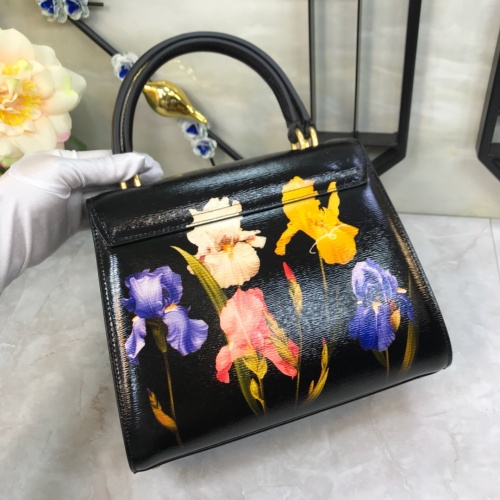 Replica Dolce & Gabbana D&G AAA Quality Messenger Bags For Women #813902 $192.00 USD for Wholesale